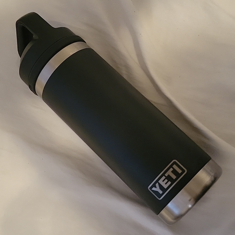 Yeti with 2 lid bottle top Alaska Pipeline Company Alyeska